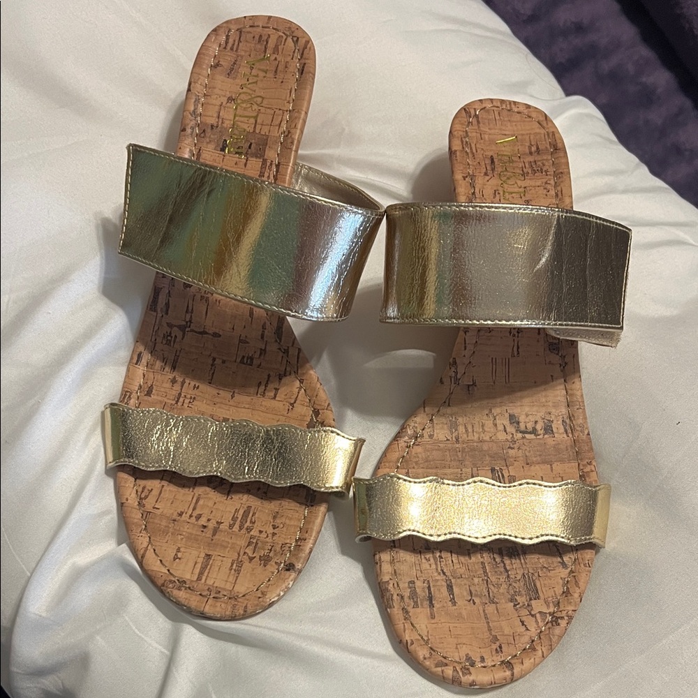 Viv & Lou Women’s Gold Two-Band Slide Velcro adjustable wedge Sandals size 9